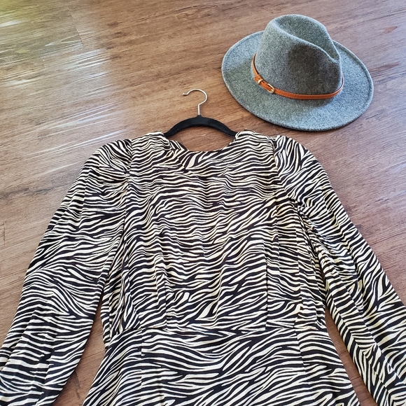 NWT H&M zebra print dress - Picture 11 of 14